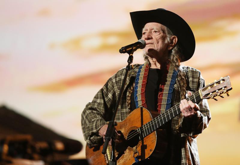 willie nelson i am so lonely song